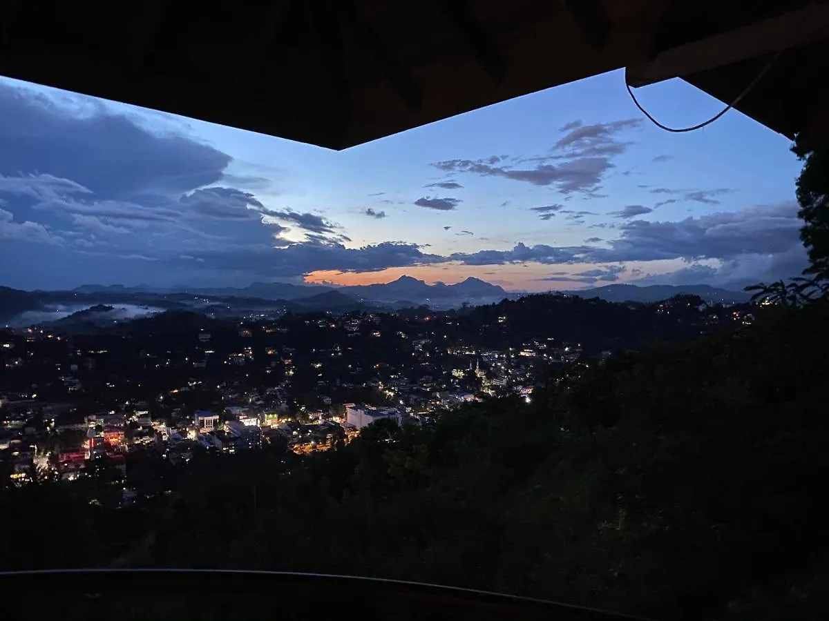 Hotel The Heaven'S Villa Kandy