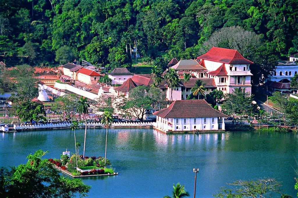 The Heaven'S Villa Kandy 4*,